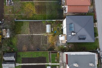 Na predaj samostatne stojací 6-izbový RD/ Hradec - 15