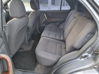 KIA SORENTO 2,5CRDi 4x4 - 15