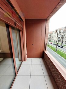 Na prenájom 1-izbový byt s balkónom, 42 m², Košická ul., ZWI - 15
