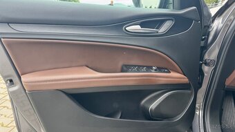 Alfa Romeo Stelvio 2.0T 148kW AT8 Q4 | TOP STAV | SR |DPH - 15