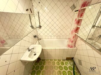 NA PREDAJ VEĽKÝ 3 IZB. BYT S BALKÓNOM, 76M2, UL., UL. L.NOVO - 15