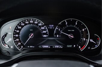 BMW X3 xDrive20d 140kW / Panoráma / - 15