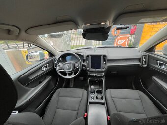 Volvo XC40 T4 190k Momentum AWD A/T - 15