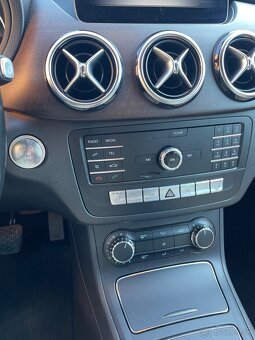 MERCEDES BENZ B 180 - AUTOMAT - 15
