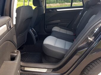 ŠKODA SUPERB COMBI 1.6 TDI CR 77KW  •  03.2012  • Pekný stav - 15