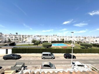 Prodej bytu3+1 s velkou střešní terasou Torrevieja,Španělsko - 15