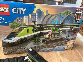 LEGO City 60337 - Expresný vláčik - 15