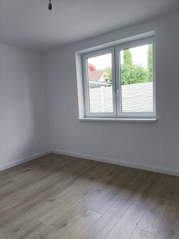 Ponúkame Vám na predaj 4-izbový rodinný dom v obci Topoľníky - 15