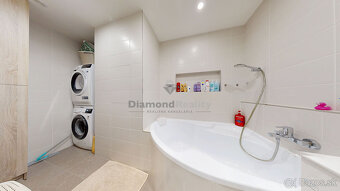 NA PREDAJ VEĽKÝ 4 IZBOVÝ BYT - 96 M2 - DVE LODŽIE, VIEDENSKÁ - 15