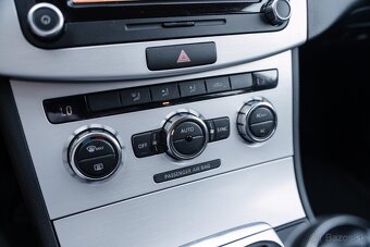 Volkswagen Passat CC 2.0 TDI BlueMotion - 15