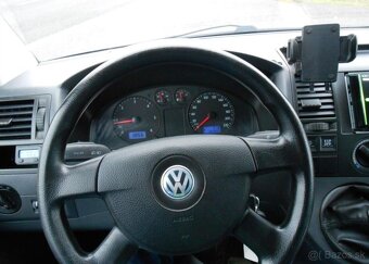 Volkswagen Multivan 1,9 TDI 92 kW 7Míst.Serviska nafta - 15