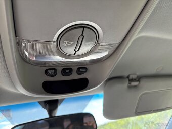 KIA Sorento 2,5 CRDI 103kw automat - 15