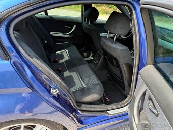 BMW E90 330d - 15