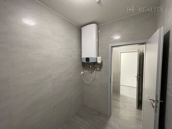 Kancelárske priestory, 171 m2 + terasa 80m2, 5x parkovacie s - 15