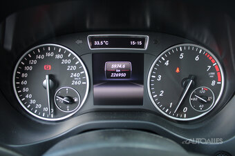 Mercedes-Benz A180 1,6 i 90 kW - 15