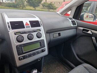 VW Touran 2L TDi 103kW r. 2004 - 15