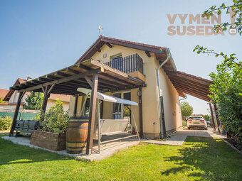 VYMEŇ SUSEDA – SAMOSTATNÝ 4 IZB. RODINNÝ DOM S KRÁSNYM POZE - 15