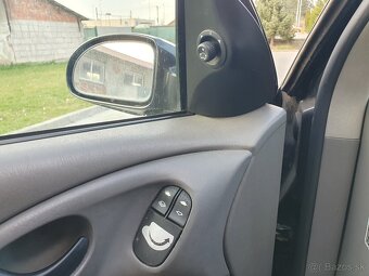 Ford Focus 1.6 74 KW Benzín - 15