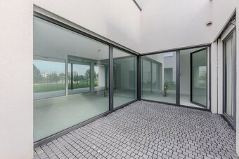 NA PREDAJ - nový, nezariadený 2-izbový byt so záhradou - Hru - 15