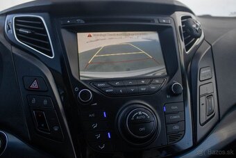 HYUNDAI i40 CW 1.7 CRDi 100kW A/T Business 2014 - 15