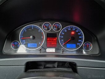 Volkswagen Multivan 2.5 TDI United 96 kW, M6 - 15