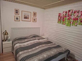 Predáme 5,5 izb. chatu so saunou pri lese nad PN - 15