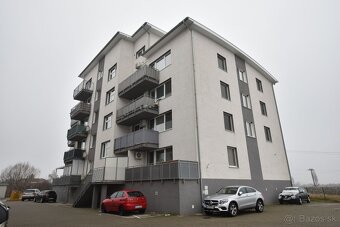Slovenský Grob: 1 izbový byt s parkovacím státim - 15