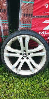 Predám Alu disky Borbet R19 9Jx19H2 5x112 ET33 - 15