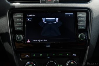 Škoda Octavia Combi 2.0 TFSI RS - 15