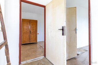 Stavebný pozemok s chatou v obľúbenej obci Rozhanovce - 15