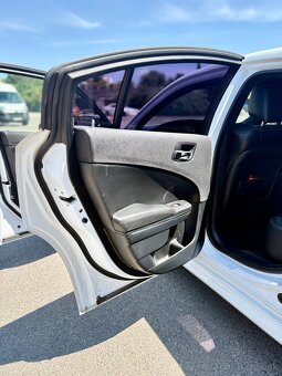 2014 Dodge Charger SRT Superbee | 392 HEMI | 470 koní - 15