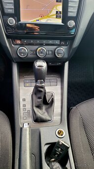 Škoda Octavia Combi SCOUT2.0 TDI DSG 4x4 - 15