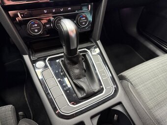 Volkswagen Passat combi 2.0 TDI, 110 kW - 15