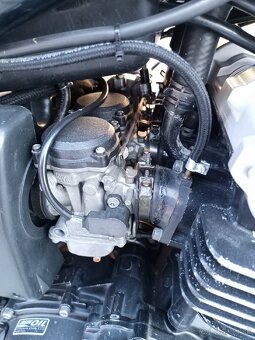 Yamaha FZ400 - 15