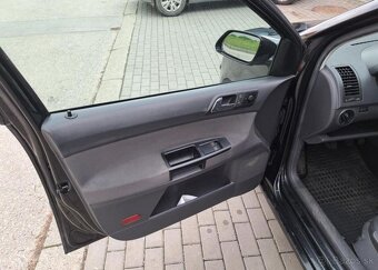 Volkswagen Polo 1,2 Comfortline benzín manuál 51 kw - 15