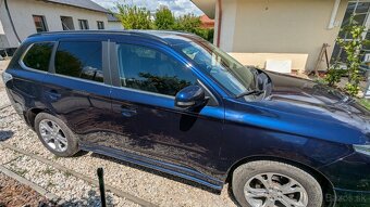 Predám Mitsubishi Outlander 3 2013 2,2DI-D 110kW - 7 miestne - 15