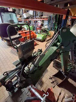 John Deere 3045R - 15