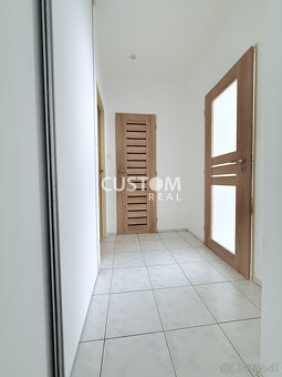 ✨ Moderné bývanie v centre mesta s dvomi balkónmi ✨ - 15