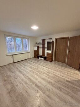 na predaj prerobený 2 izbový byt - Handlová - 15