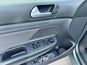VW Golf 5 - 1.6 75kw, AUTOMAT LPG - 15