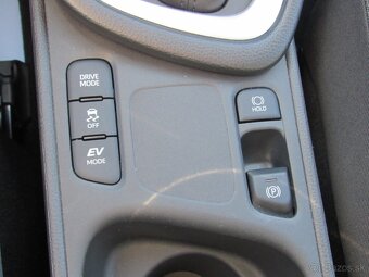 Toyota Yaris 1.5 HYBRID - NOVÝ SERVIS + KONTROLA HEV systému - 15