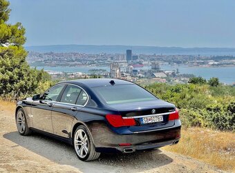BMW 740d xdrive - 15