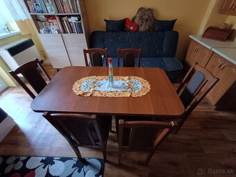Rozkládací stôl a 6 mohutných stoličiek - 15