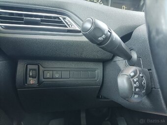 PEUGEOT 308 1.2 STYLE - 82 tis. km - 15