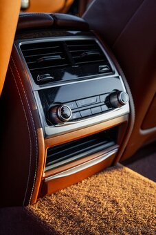 BMW 750Li xDrive Individual, 6/2017, 135.300km - 15