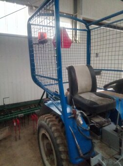 Traktor so silnou hydraulikou - 15