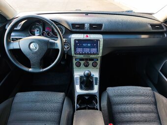 Volkswagen Passat B6 Combi 2,0 TDI 103kw diesel nová STK - 15