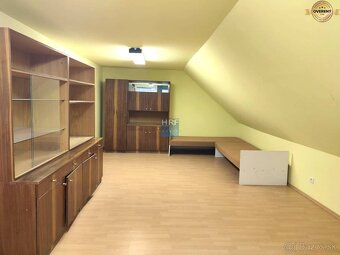 3izbový rodinný dom v obci Dubovce - 15