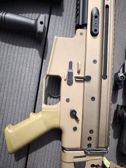 Airsoftová zbraň FN SCAR-L + Kolimátor EPS 3 (používané) - 15