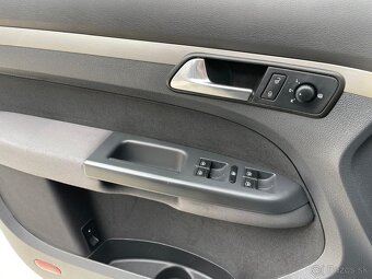 Volkswagen Touran 2.0 TDI DSG Sportline Facelift - 15